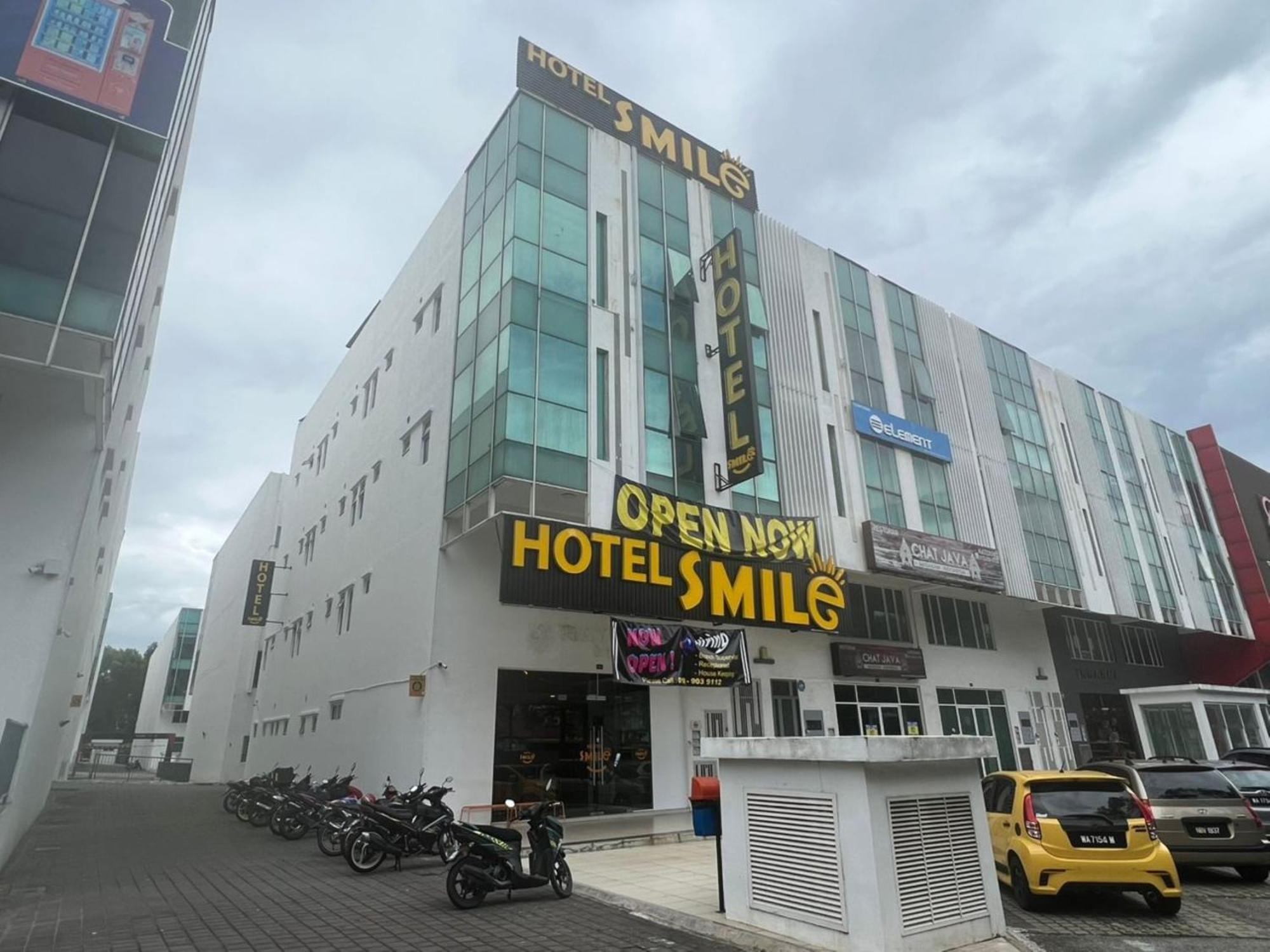 Smile Hotel Subang Airport Shah Alam Zewnętrze zdjęcie